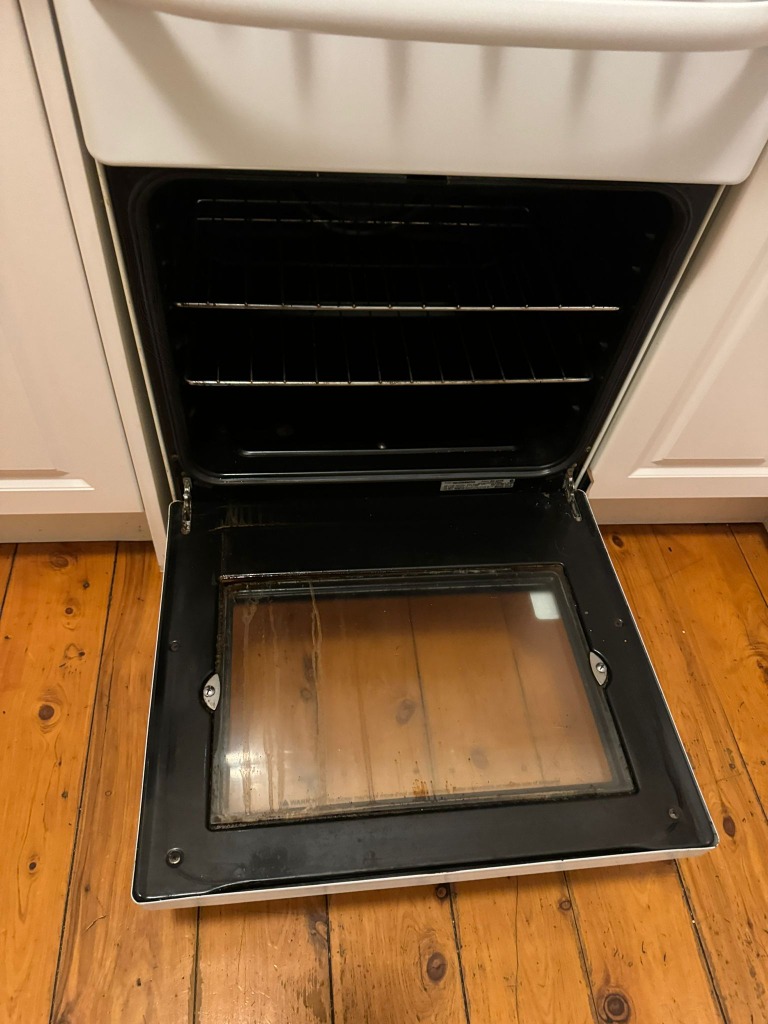 A clean oven after a Radaint bond clean